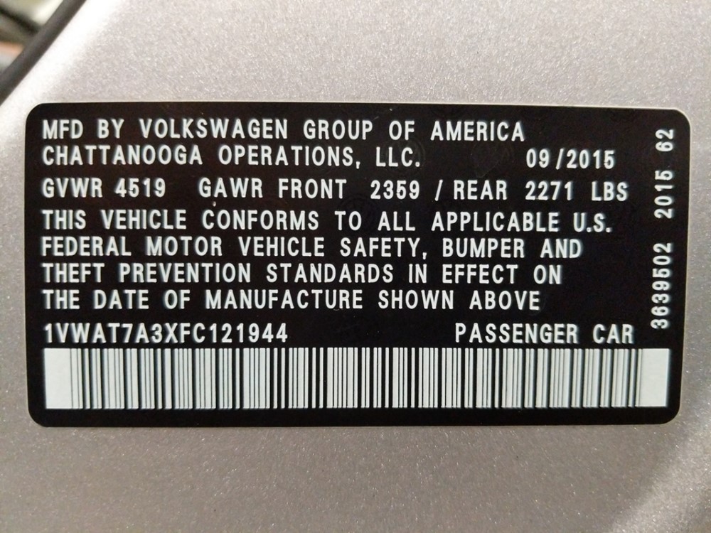 2015 Volkswagen Passat - VIN Plate