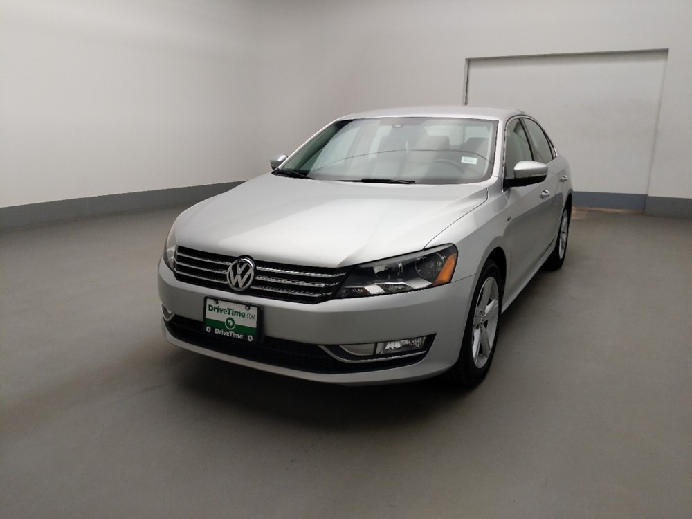 2015 Volkswagen Passat - Driver Front Hood
