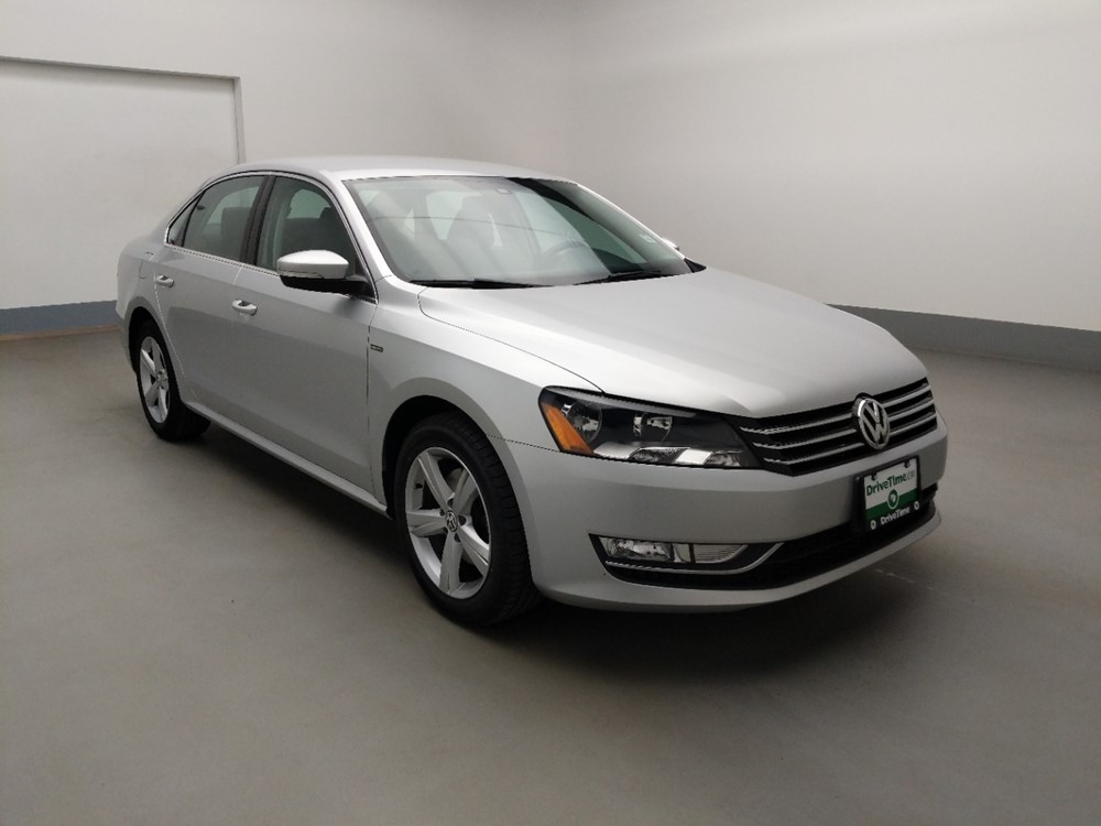 2015 Volkswagen Passat - Passenger Front Bumper