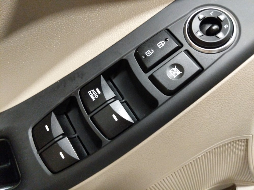 2016 Hyundai Elantra - Driver Power Windows/Lock Control