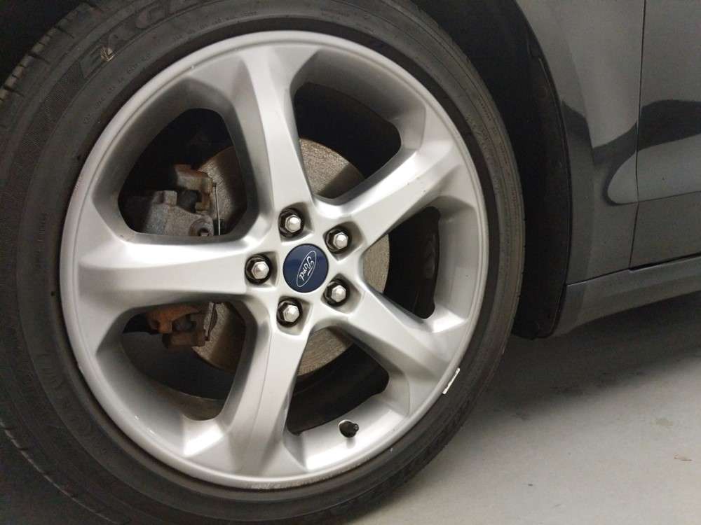 2016 Ford Fusion - Wheel