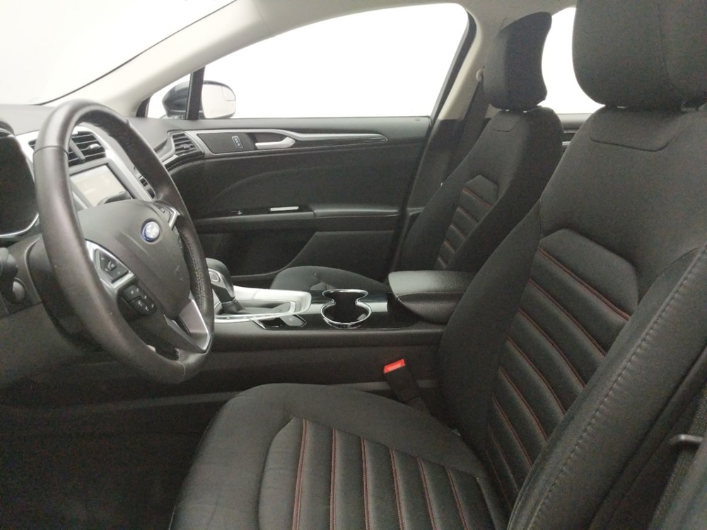 2016 Ford Fusion - Driver Front Seat