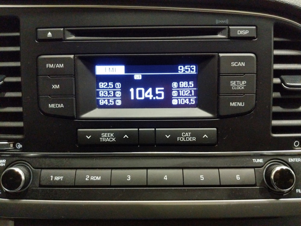 2017 Hyundai Elantra - Stereo Package