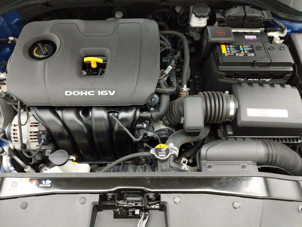 2017 Hyundai Elantra - Engine