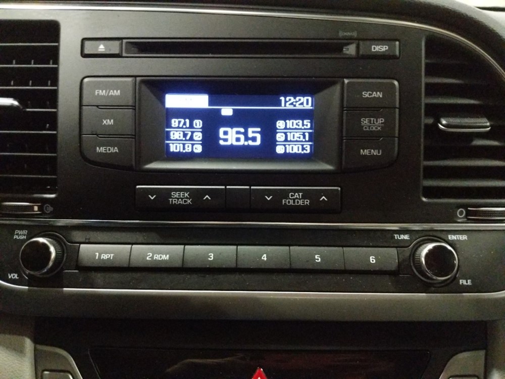 2017 Hyundai Elantra - Stereo Package