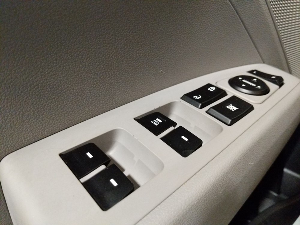 2017 Hyundai Elantra - Driver Power Windows/Lock Control