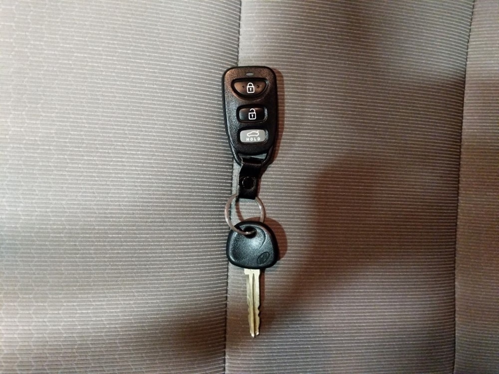 2017 Hyundai Elantra - Keys