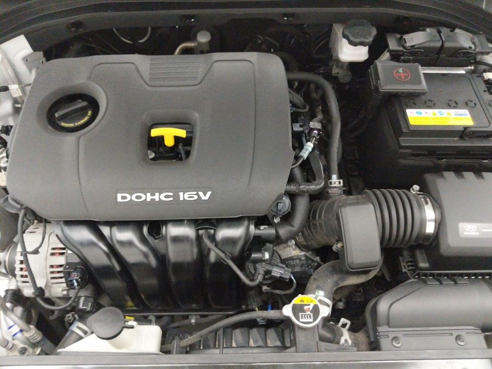 2017 Hyundai Elantra - Engine