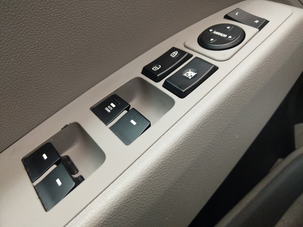 2017 Hyundai Elantra - Driver Power Windows/Lock Control