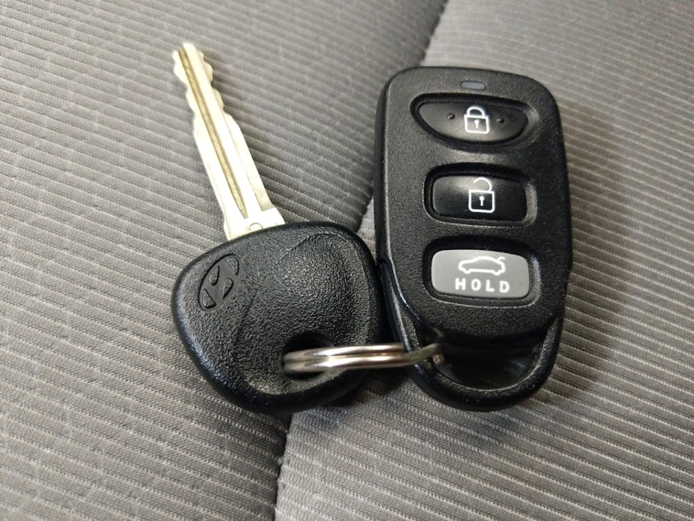 2017 Hyundai Elantra - Keys