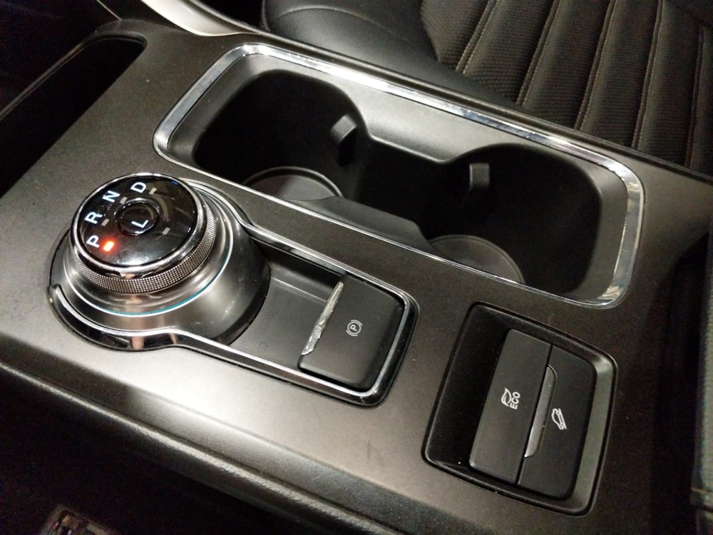 2017 Ford Fusion - Center Console/Cup Holders