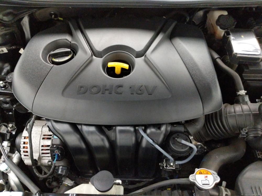 2016 Hyundai Elantra - Engine
