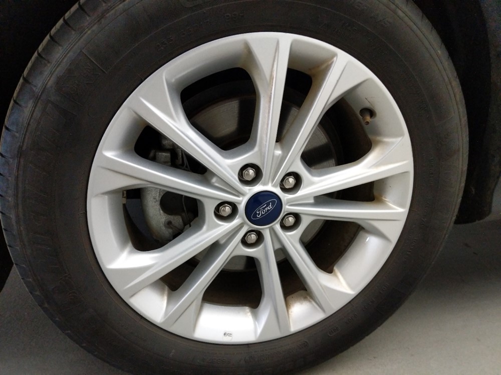 2017 Ford Escape - Wheel
