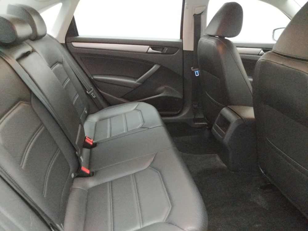 2015 Volkswagen Passat - Passenger Rear Seat