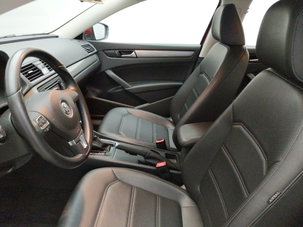 2015 Volkswagen Passat - Driver Front Seat