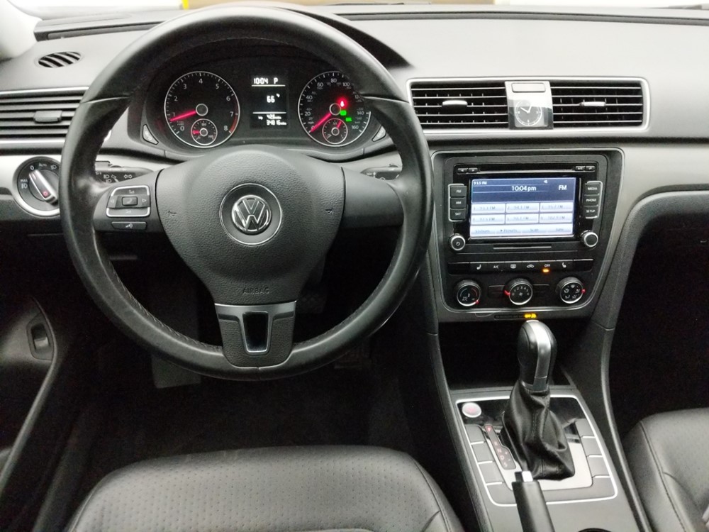 2015 Volkswagen Passat - Driver Dash