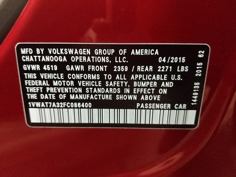 2015 Volkswagen Passat - VIN Plate
