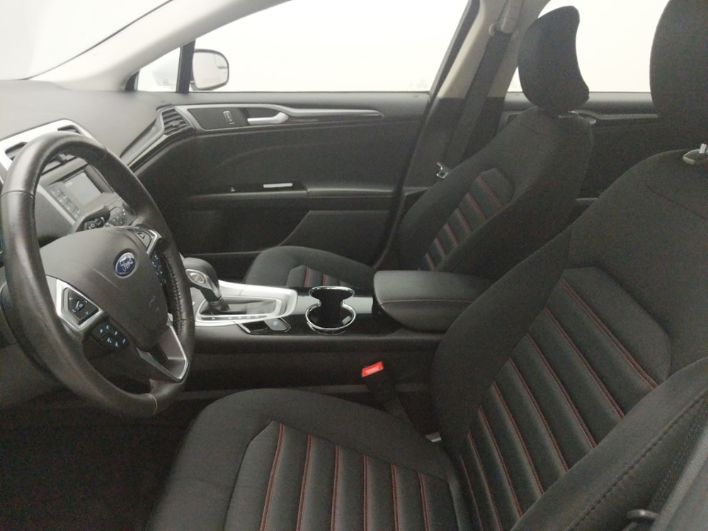 2016 Ford Fusion - Driver Front Seat