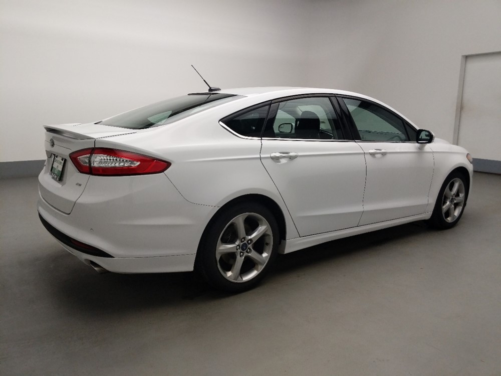 2016 Ford Fusion - Passenger Rear Side