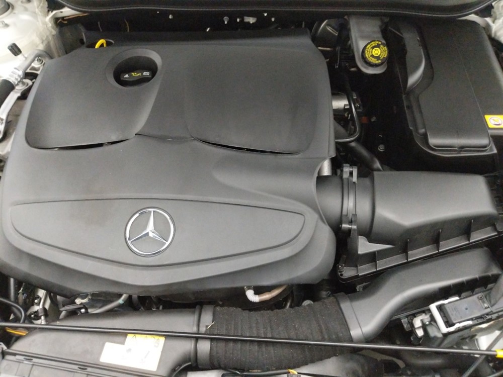 2016 Mercedes-Benz CLA250 - Engine