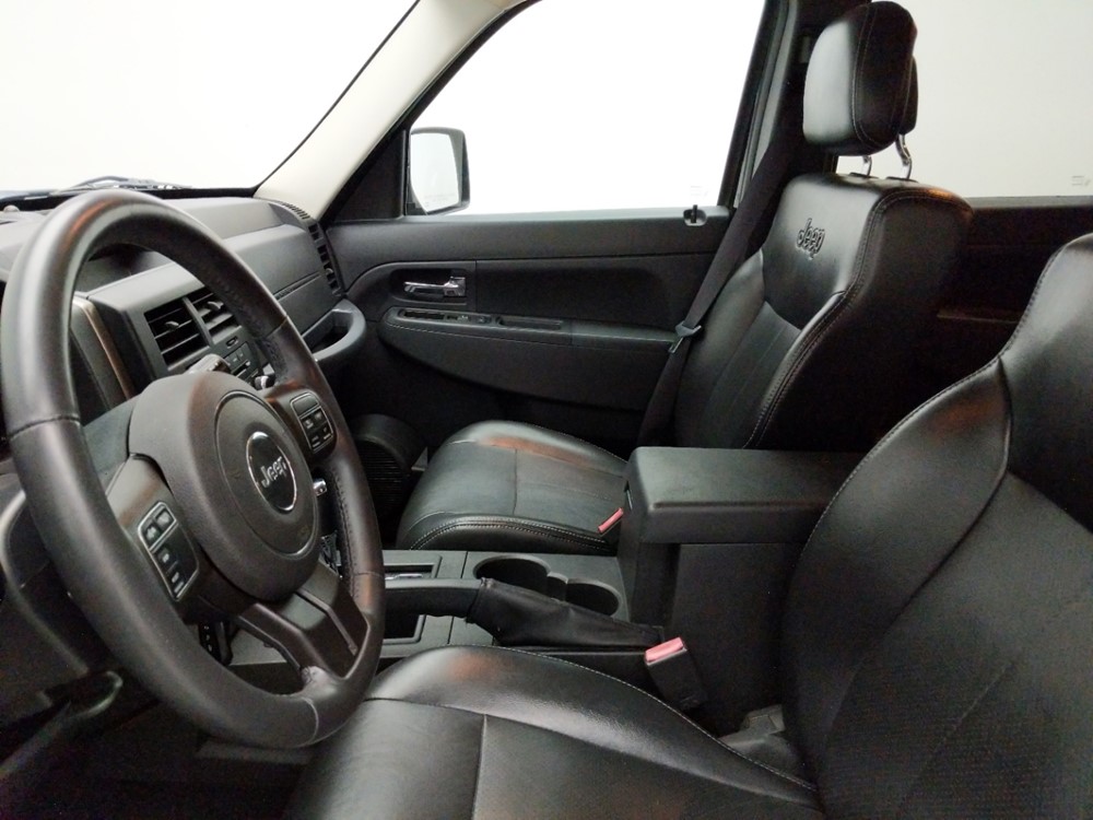 2012 Jeep Liberty - Driver Front Seat