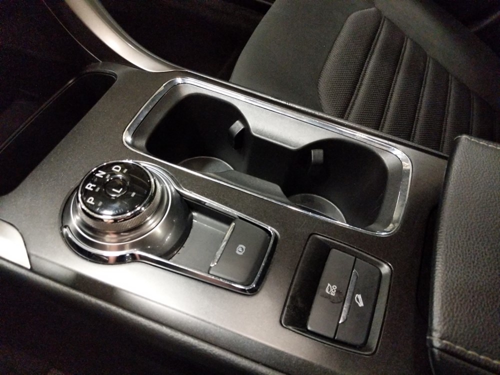 2017 Ford Fusion - Center Console/Cup Holders
