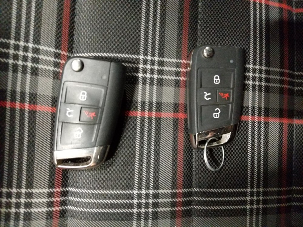 2017 Volkswagen Golf - Keys