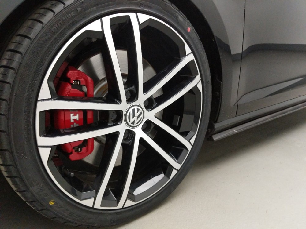 2017 Volkswagen Golf - Wheel