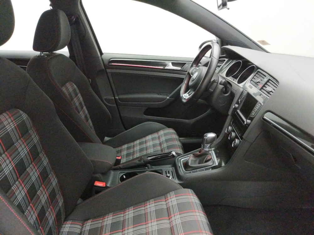 2017 Volkswagen Golf - Passenger Front Seat