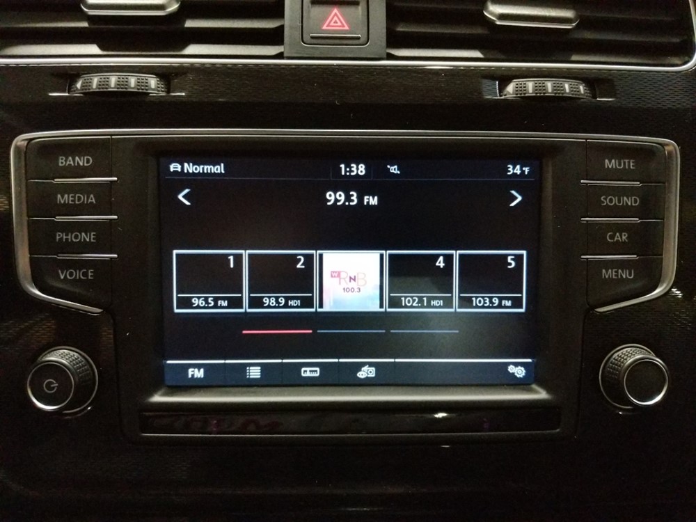 2017 Volkswagen Golf - Stereo Package
