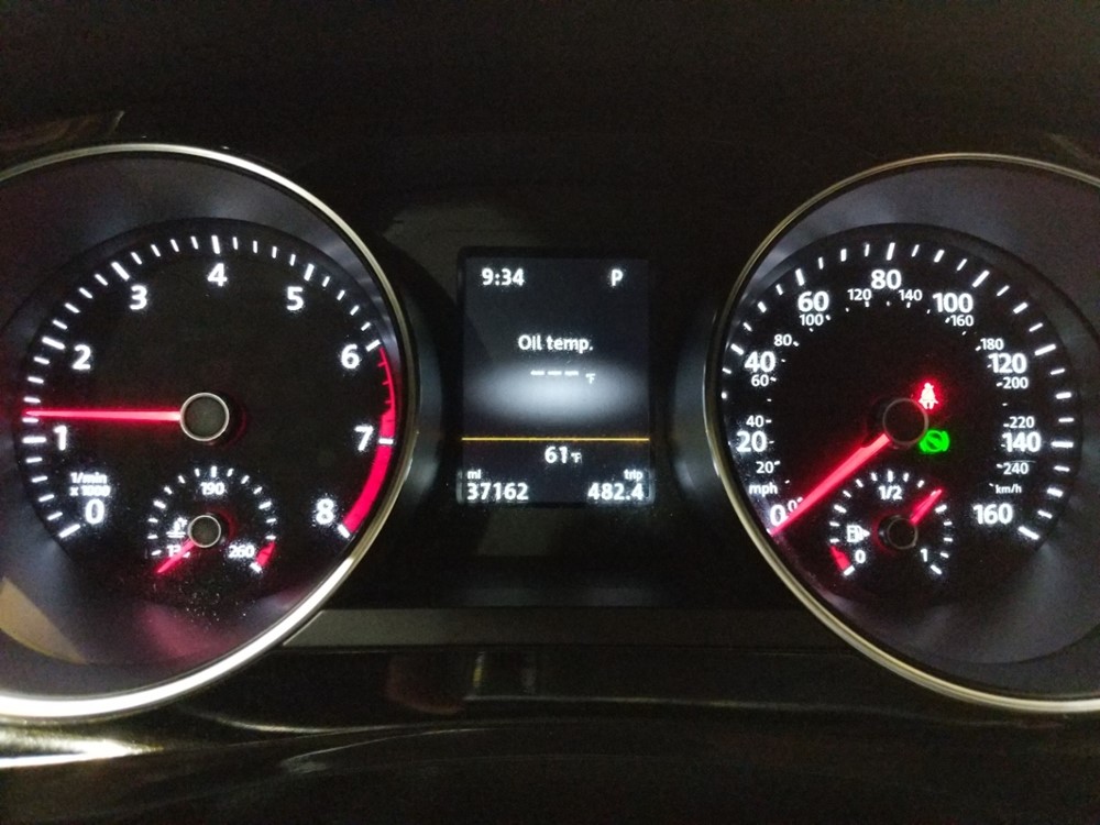2016 Volkswagen Jetta - Odometer Close Up