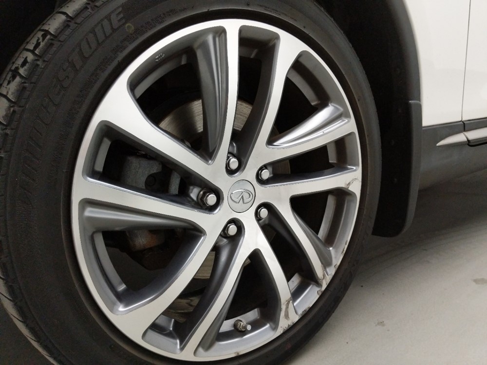 2016 INFINITI QX50 - Wheel