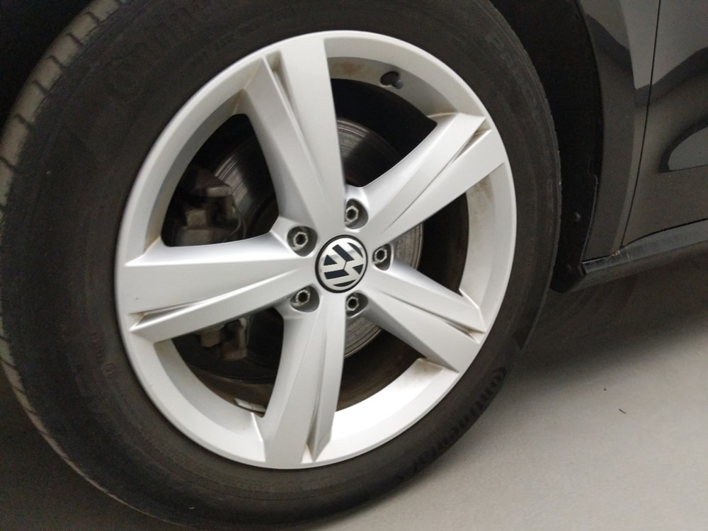 2015 Volkswagen Passat - Wheel