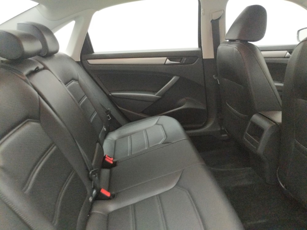 2015 Volkswagen Passat - Passenger Rear Seat