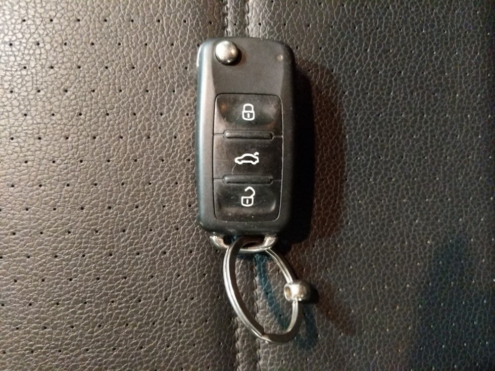 2015 Volkswagen Passat - Keys