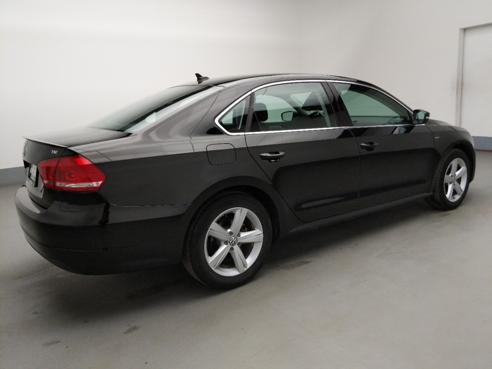 2015 Volkswagen Passat - Passenger Rear Side