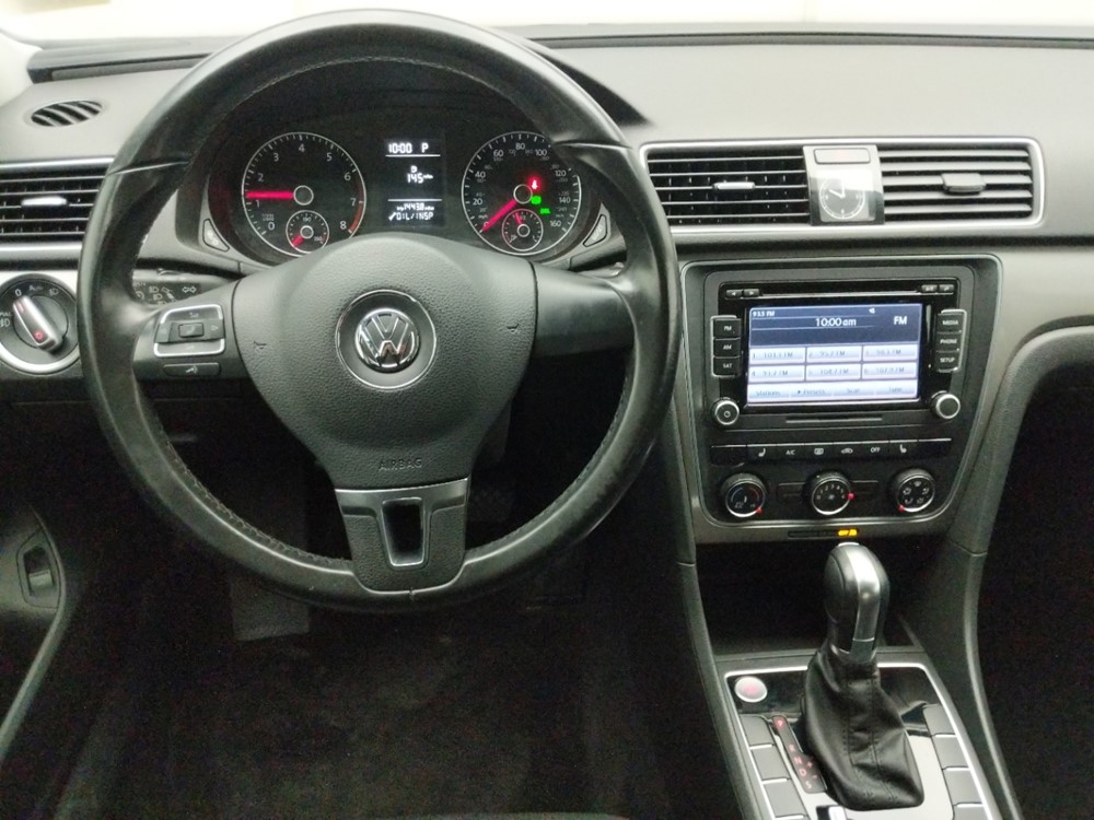 2015 Volkswagen Passat - Driver Dash