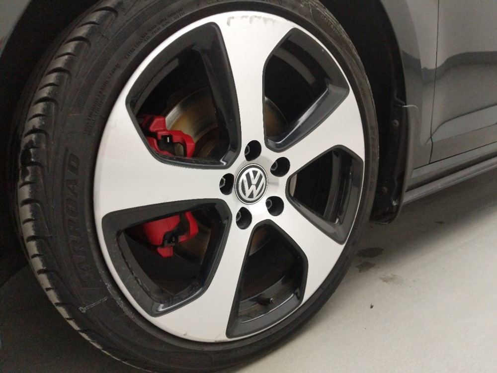 2015 Volkswagen Golf - Wheel