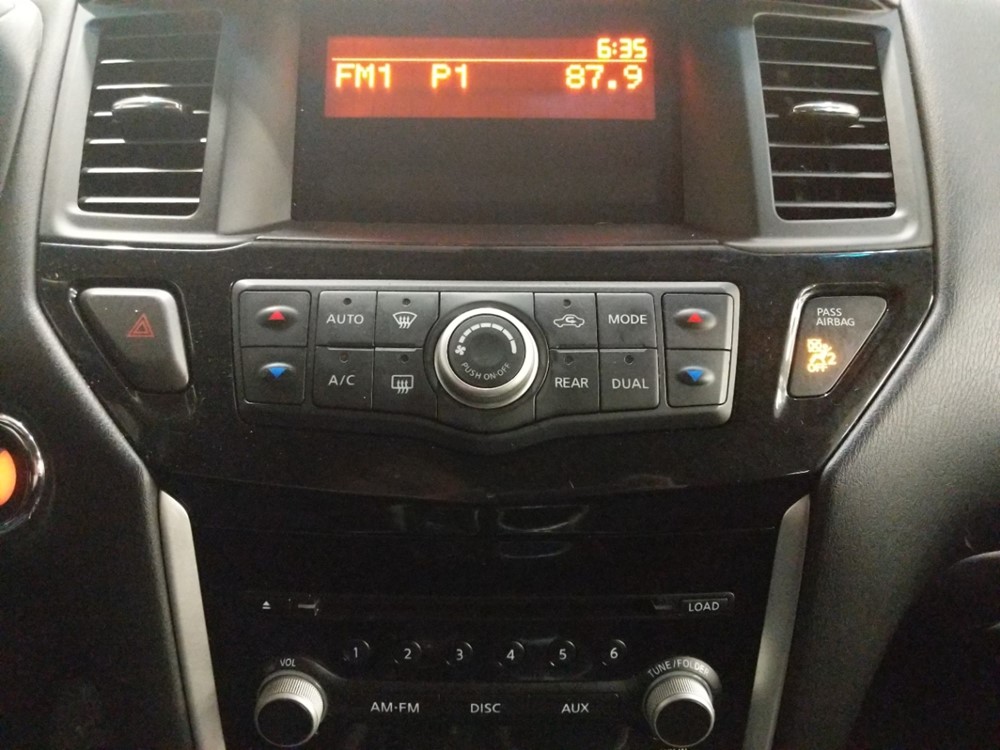 2013 Nissan Pathfinder - Stereo Package