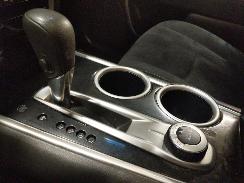 2013 Nissan Pathfinder - Center Console/Cup Holders