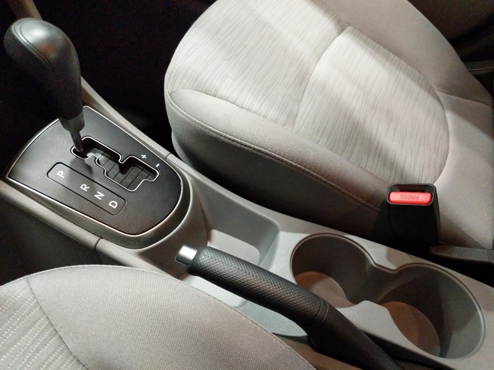 2017 Hyundai Accent - Center Console/Cup Holders