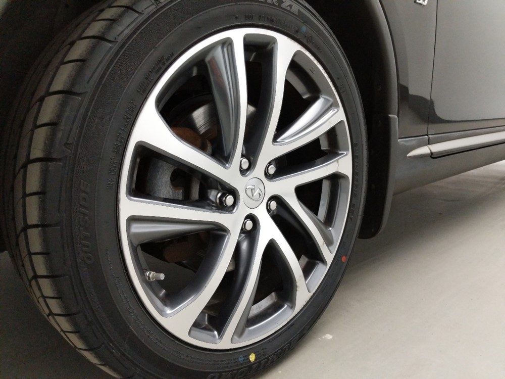 2016 INFINITI QX50 - Wheel