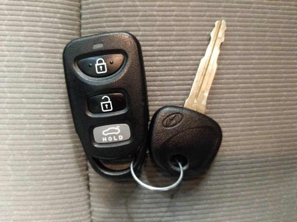 2017 Hyundai Elantra - Keys