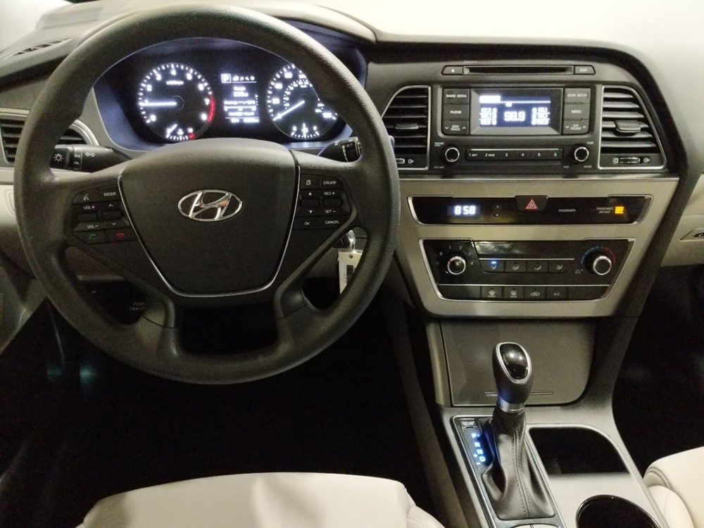 2017 Hyundai Sonata - Driver Dash