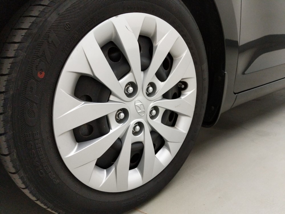 2016 Hyundai Elantra - Wheel