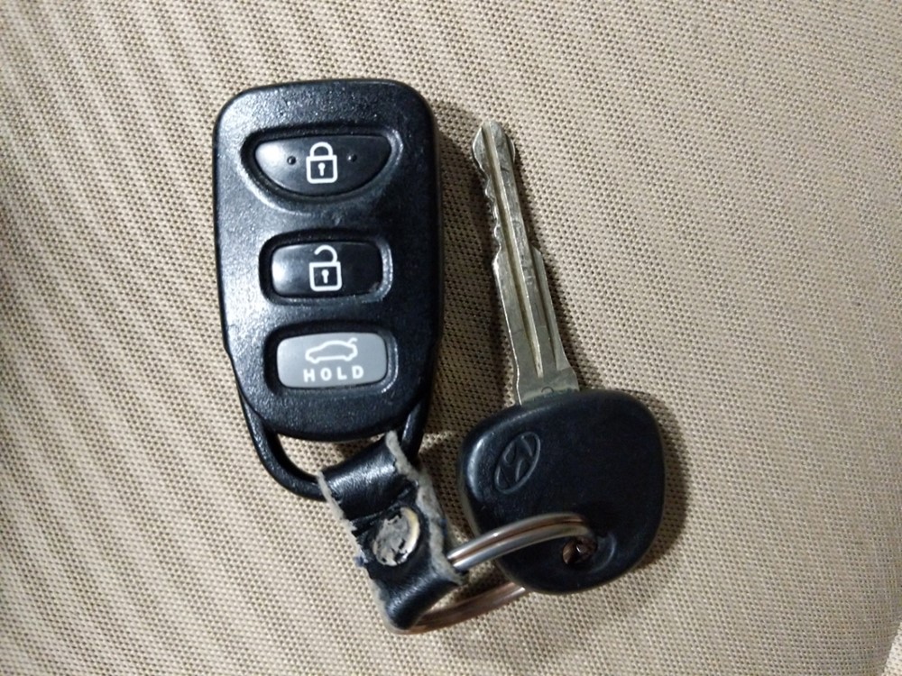 2013 Hyundai Elantra - Keys