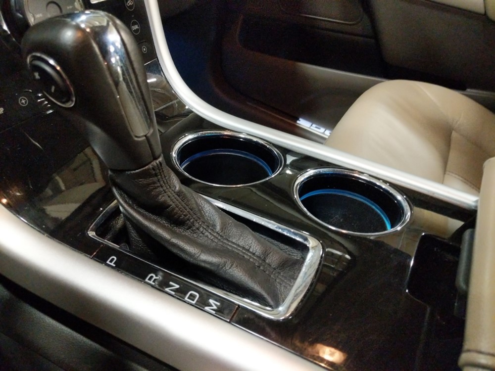 2011 Ford Edge - Center Console/Cup Holders
