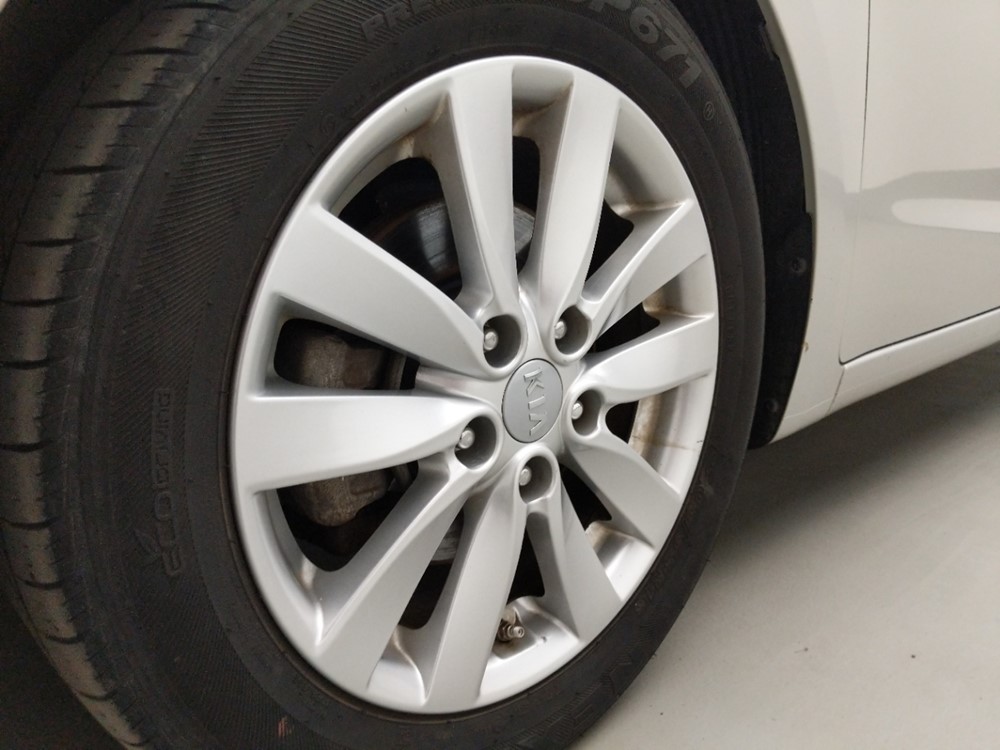 2015 Kia Forte - Wheel