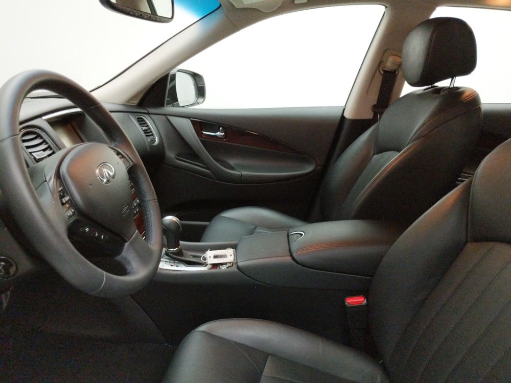 2016 INFINITI QX50 - Driver Front Seat