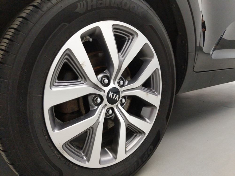 2014 Kia Sportage - Wheel
